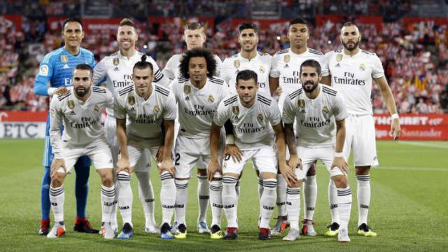 Karim Benzema, Vinicius Junior, Marco Asensio, Luka Modric ve Toni Kroos gibi yıldızları kadrosunda bulunduran Real Madrid ise Carlo Ancelotti yönetiminde bu sezon da Şampiyonlar Ligi’nde zafere uzanmak istiyor. Madrid ekibi, hâlihazırda da Kupa 1’i 13 kez ile en çok müzesine götüren takım konumunda bulunuyor.