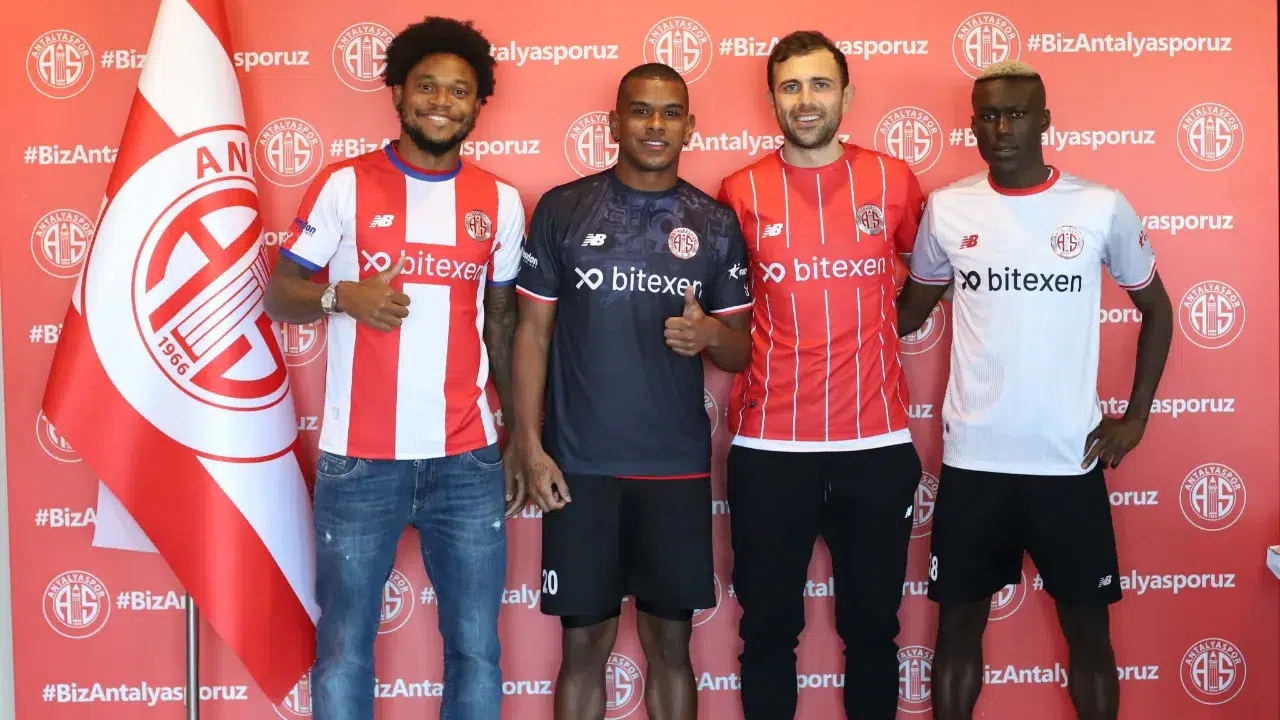 Böylelikle Antalyaspor, Malatya deplasmanında da ara transfer döneminde yaptığı takviyelerin karşılığını almaya devam etti. Nuri Şahin’in ekibinin yeni oyuncuları, takımlarının skor yükünü omuzlamayı sürdürdü.