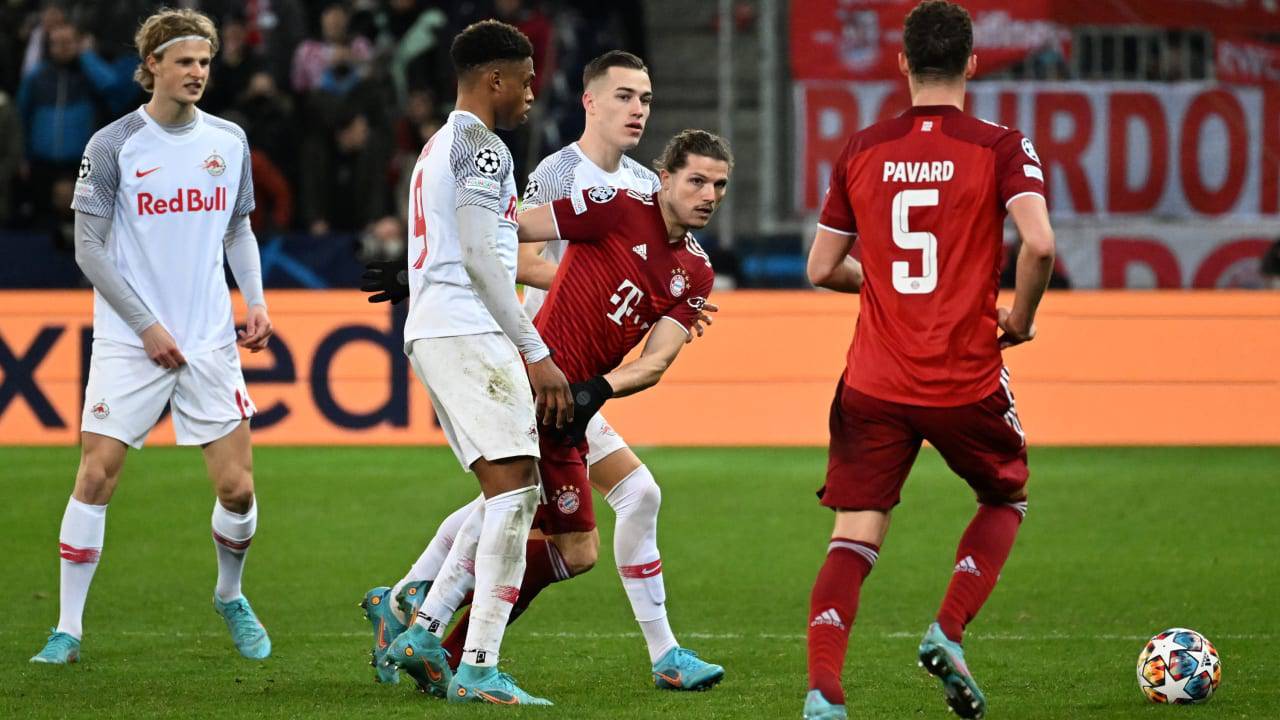 Gecenin bir diğer müsabakası ise Bayern Münih ile Salzburg arasında oynanacak. Avusturya’da 1-1 tamamlanan ilk mücadelenin ardından Bayern Münih, Salzburg’u Allianz Arena’da ağırlayacak. Tüm beraberliklerde mücadele uzayacakken, herhangi bir skorla maçı kazanan taraf ise adını son 8’e yazdıracak.
