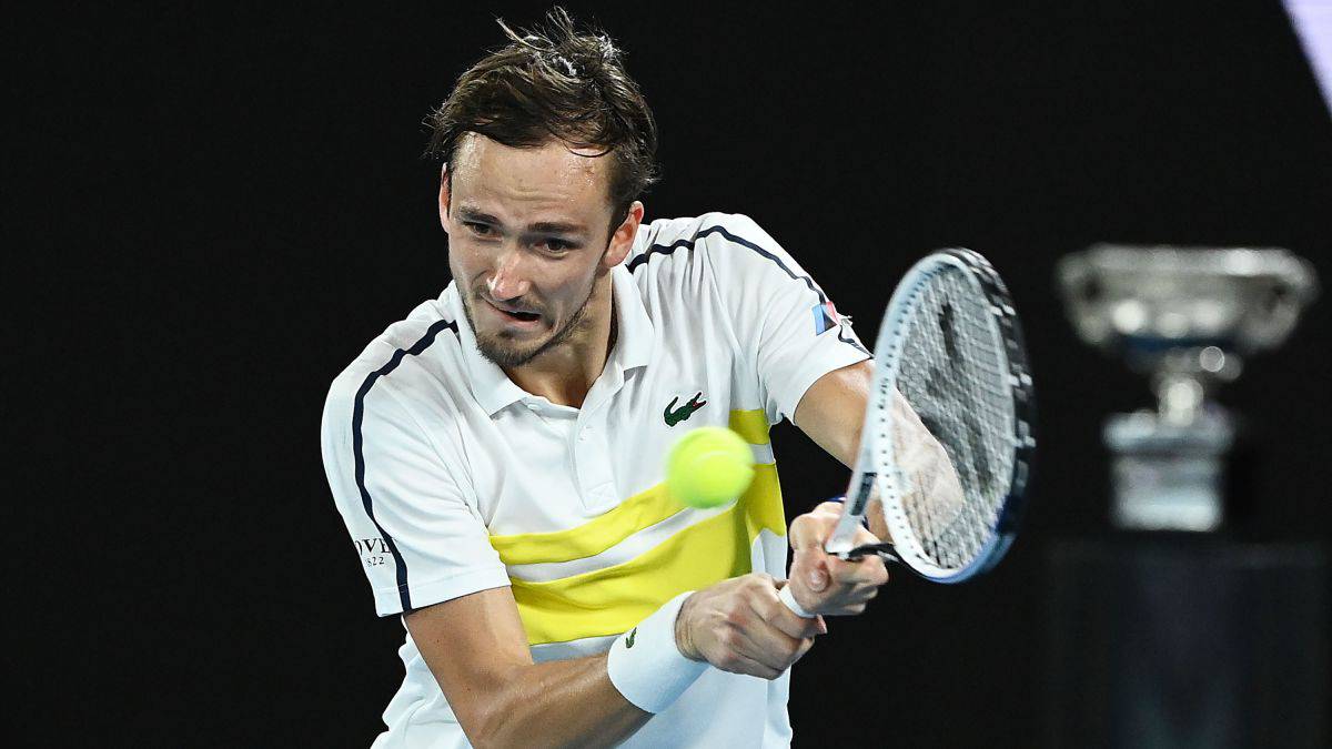 "Bazı federasyonlar, Rus sporcuları tamamen organizasyonlarından çıkardı. Sanırım bunun nedeni, takım sporları olmaları. Ama ileride ne olacak, gerçekten bilemiyorum. Tenis dünyada en fazla bireysel performansa dayalı sporlardan birisi. Herkes, farklı bir ülkede yaşayabilir. Ama bu spordan kopabileceğimin farkındayım, umarım olmaz."
