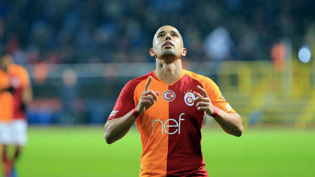 Barcelona karşılaşmasında sahaya kaptan olarak çıkan Sofiane Feghouli ise rövanş mücadelesi için "Ateş gibi geçecek." yorumunu yaptı. İkinci maça hazır olduğunu da dile getiren Feghouli, ‘gol atacak mısın’ sorusuna "İnşallah." cevabını verdi.