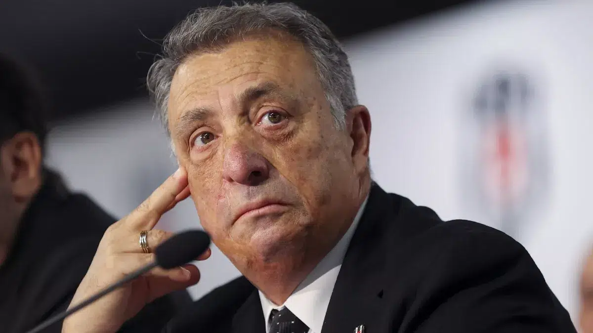 “Galatasaray ve TFF'den ertelemeyle ilgili bir istek gelmedi. Bu konuyla ilgili karar zaten bellidir. Kulüplerin oynadıkları maçlara, havanın şekline göre değişmez. Hava şartları uygunsa, maç oynanır.”