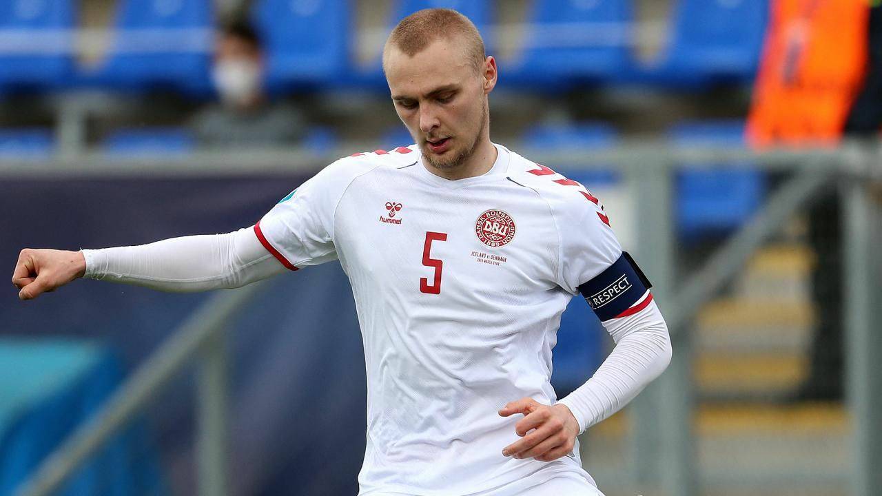Bununla birlikte Galatasaray formasıyla özellikle UEFA Avrupa Ligi’nde dikkat çeken bir performans ortaya koyan 23 yaşındaki başarılı savunmacı Victor Nelsson da Danimarka Milli Takımı’nın aday kadrosuna dahil edildi.