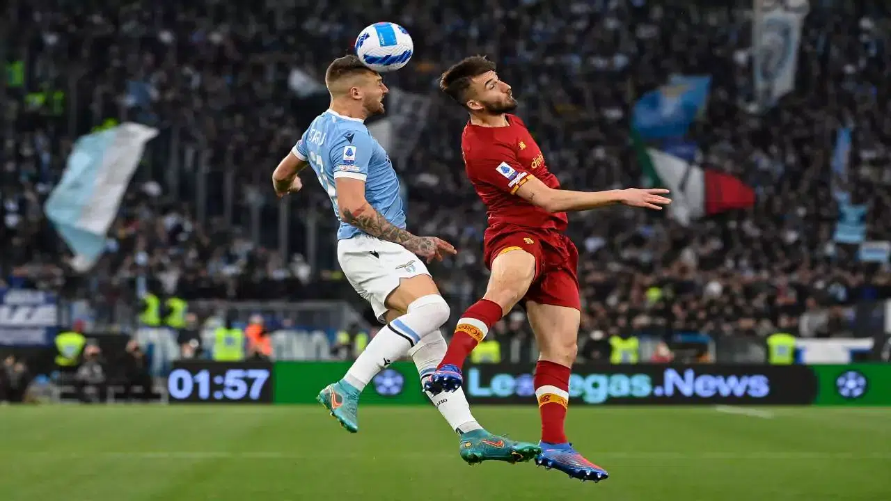 Mourinho’nun Roma’sı, Sarri’nin Lazio’sunu rahat geçti!
