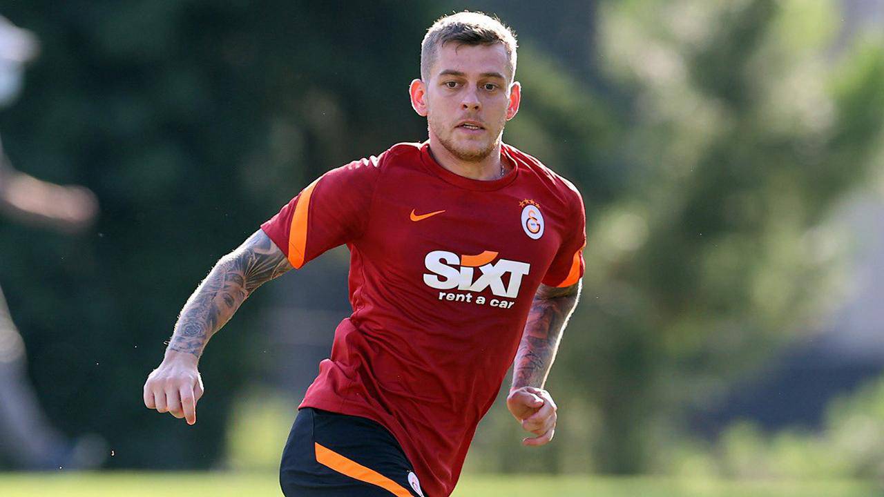 Sezon başında Romanya’nın Universitatea Craiova takımından transfer edilen Cicaldau’yu uzun süredir takip eden Sampdoria yetkilileri, geçtiğimiz günlerde Galatasaray ile temasa geçip, oyuncuya talip olduğunu resmen bildirdi.