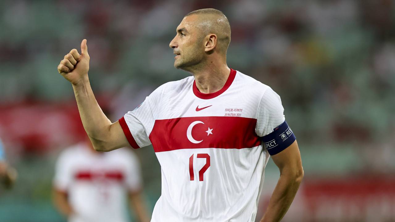 A Milli Futbol Takımı kariyerini noktalayan Burak Yılmaz, şu ana dek ay-yıldızlı formayı bu seviyede 77 kez sırtına geçirdi. Bu karşılaşmalarda ise golcü oyuncu, 31 kez rakip fileleri sarsarken 8 defa da takım arkadaşlarına asist yaptı.