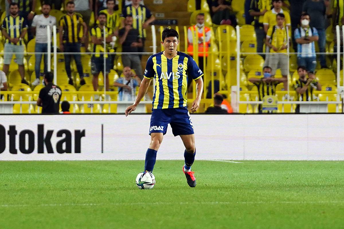 Başkan, bu konuşmada her ne kadar oyuncuları ellerinde tutmak istediklerini vurgulasa da, "Bazı tekliflere isteseniz de hayır diyemezsiniz" cümlesini de kullanmıştı. Fenerbahçe'nin sezon sonunda en az bir büyük satış yapacağı bildirildi.
