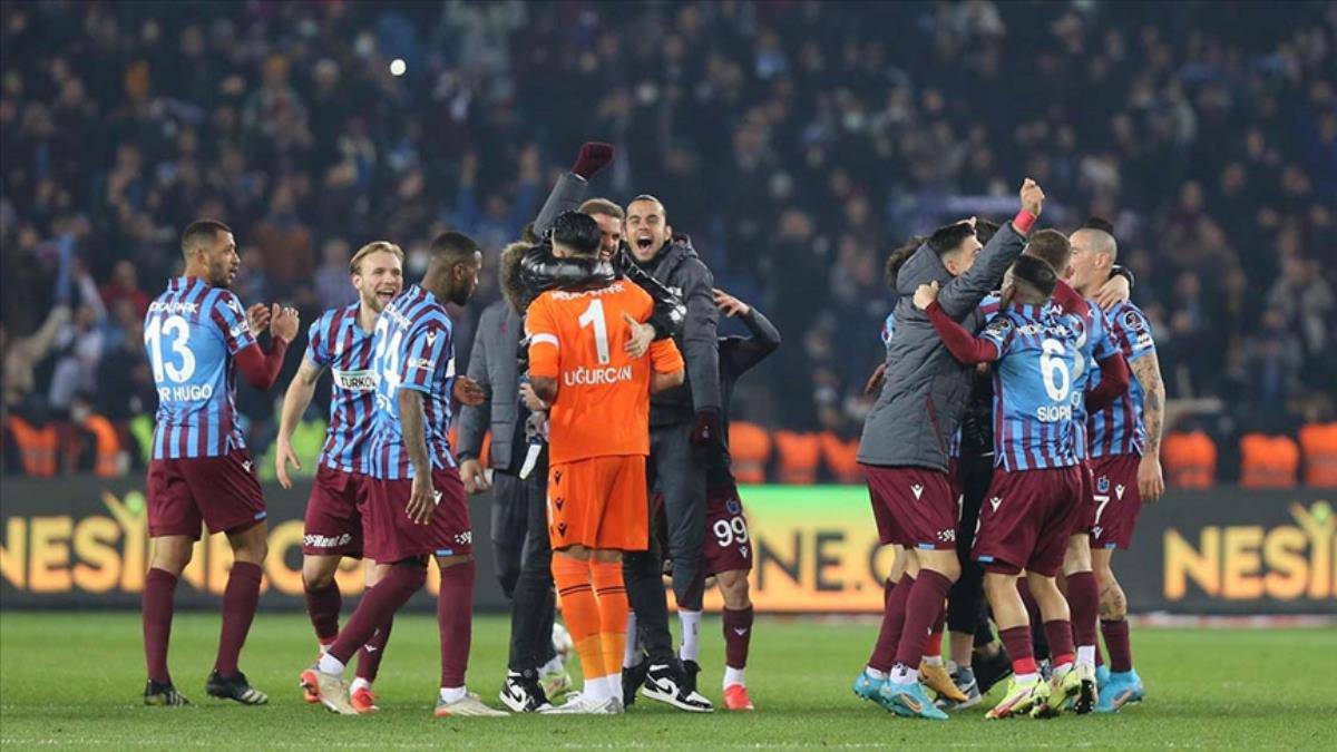 Trabzonspor, rakipleriyle en büyük farkı 27. haftada yaşadı. Bordo-mavililer, 27 hafta sonunda 66 puan toplarken en yakın rakibi 49 puanlı İttifak Holding Konyaspor ile arasında 17 puanlık fark oluşturdu. Karadeniz ekibi, söz konusu haftada Fenerbahçe'ye 20, Beşiktaş'a 22, Galatasaray'a ise 31 puanlık fark attı.