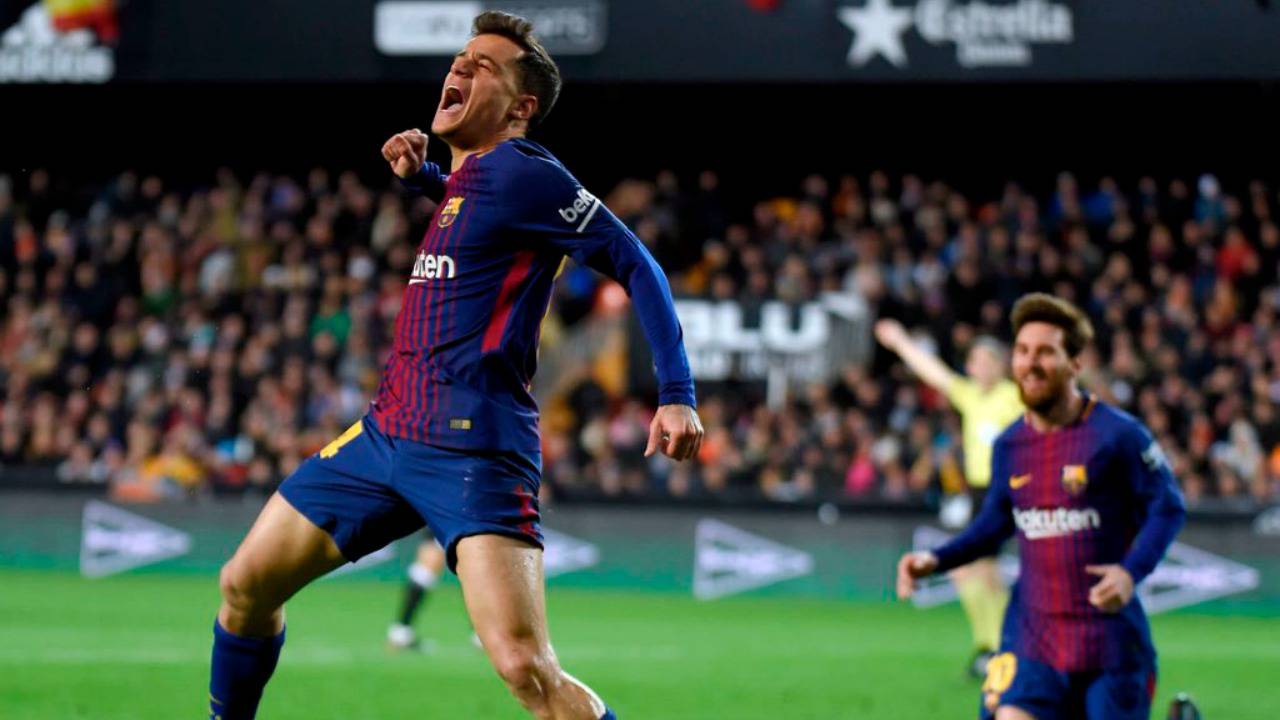 2017/2018 sezonunun devre arasında 135 milyon Euro gibi yüksek bir bonservis bedeliyle Liverpool’dan Barcelona’ya transfer olan Philippe Coutinho, Katalan devinde bekleneni veremeyerek hayal kırıklığı yaşatmıştı. Daha sonra ise Coutinho, 2019/2020’de kiralık olarak Bayern Münih forması giymişti.