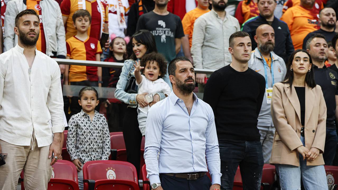 Arda Turan'dan flaş açıklamalar: Ben 13 milyon Euro kazandırmadım