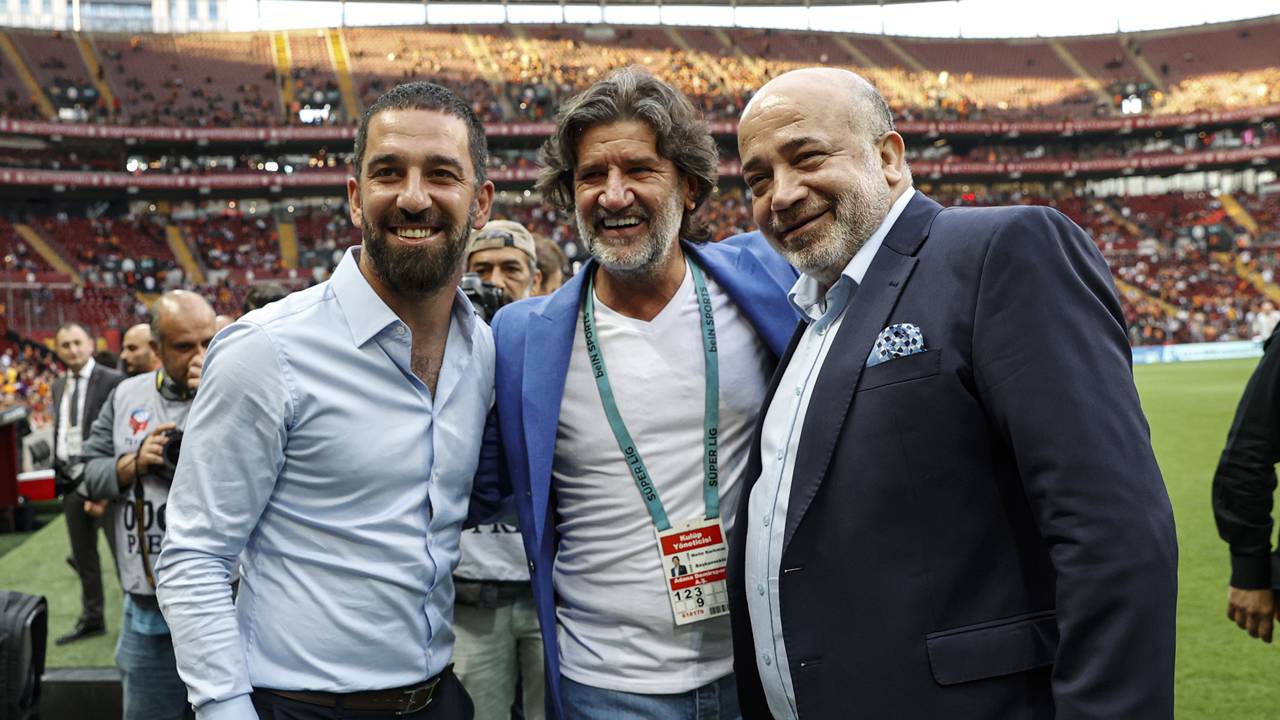 Maçtan sonra Instagram hesabından bir açıklama yapan Arta Turan, dikkat çeken sözler kullandı. Turan, paylaşımında, "Yok kardeşim, ben 13 milyon euro kazandırmadım. Ben seni 16 dakika bekletmedim. Ben seni play-off’a bırakmadım. Ben seni 2008’de, senden 3 kat fazla bütçeyle, yeni stadyumu varken rakibinin önünde şampiyon yapıp gittim. Hatırlamaman normal. Twitter, Instagram o kadar aktif değildi. Ben Galatasaray’ı sevdim. Ben bu sene 30 tane altyapı maçı izledim, sen? Sadece Galatasaraylı gibi uyumak istiyorum. İzin verin.” ifadelerini kullandı.