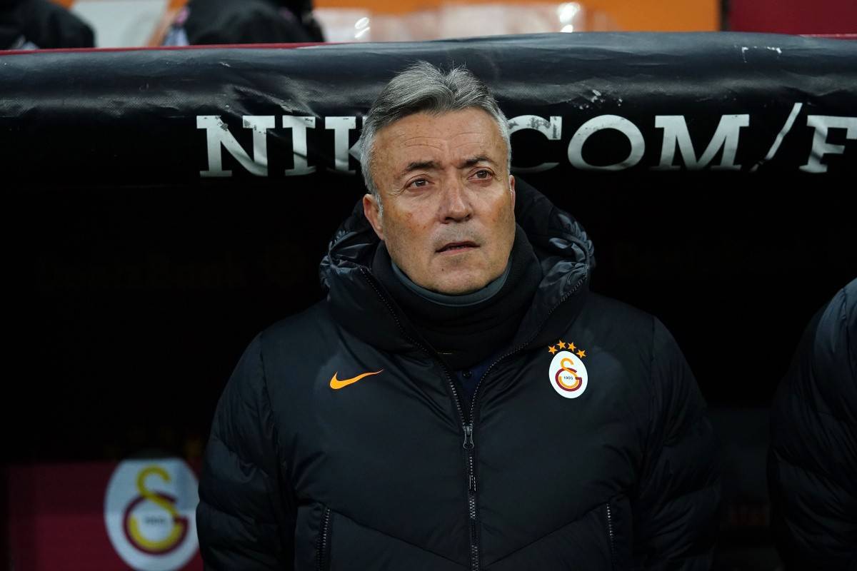 3-2 kazanılan Adana Demirspor maçının ardından "Yeni başkan bizimle konuşmak zorunda, kontratımız devam ediyor. 3 sene kalmak gibi bir isteğimiz var" diyen Domenec Torrent, kafaları karıştırdı.