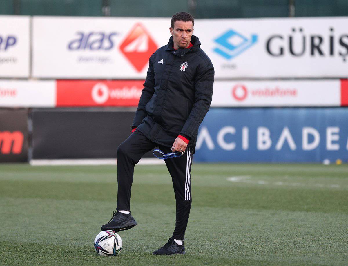 Beşiktaş'ta seçim sonrası transfer harekatı hız kazandı. Başkanlık görevine devam eden Ahmet Nur Çebi, kongre sonrasında ekibine, "Transferlere başlayabilirsiniz" talimatını verdi.