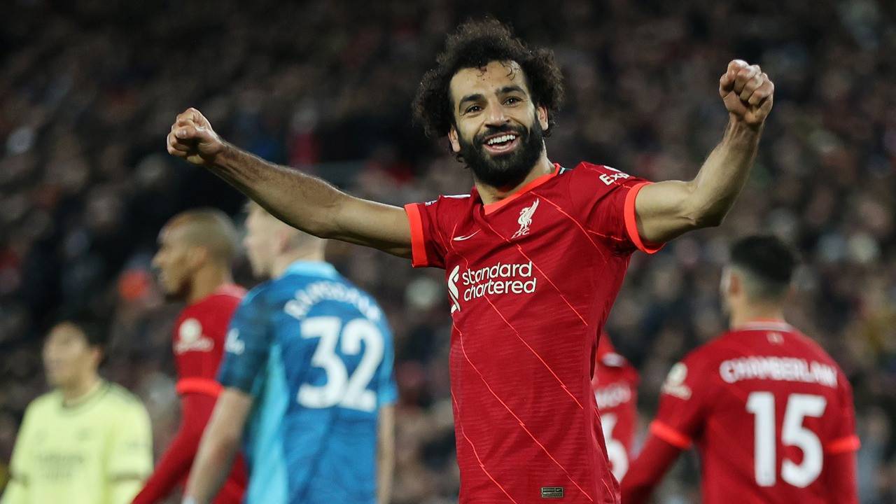 Salah iki ödülü de 2017-18 sezonundan sonra 2. defa kazandı. Salah ayrıca Mısır Milli Takımı formasıyla da başarılı bir sezon geçirdi. Salah liderliğindeki Mısır, Afrika Uluslar Kupası'nda finale çıktı. Fakat Salah'ın Liverpool'dan takım arkadaşı Sadio Mane'nin sürüklediği Senegal, penaltı atışları sonucu kupayı müzesine götürdü.