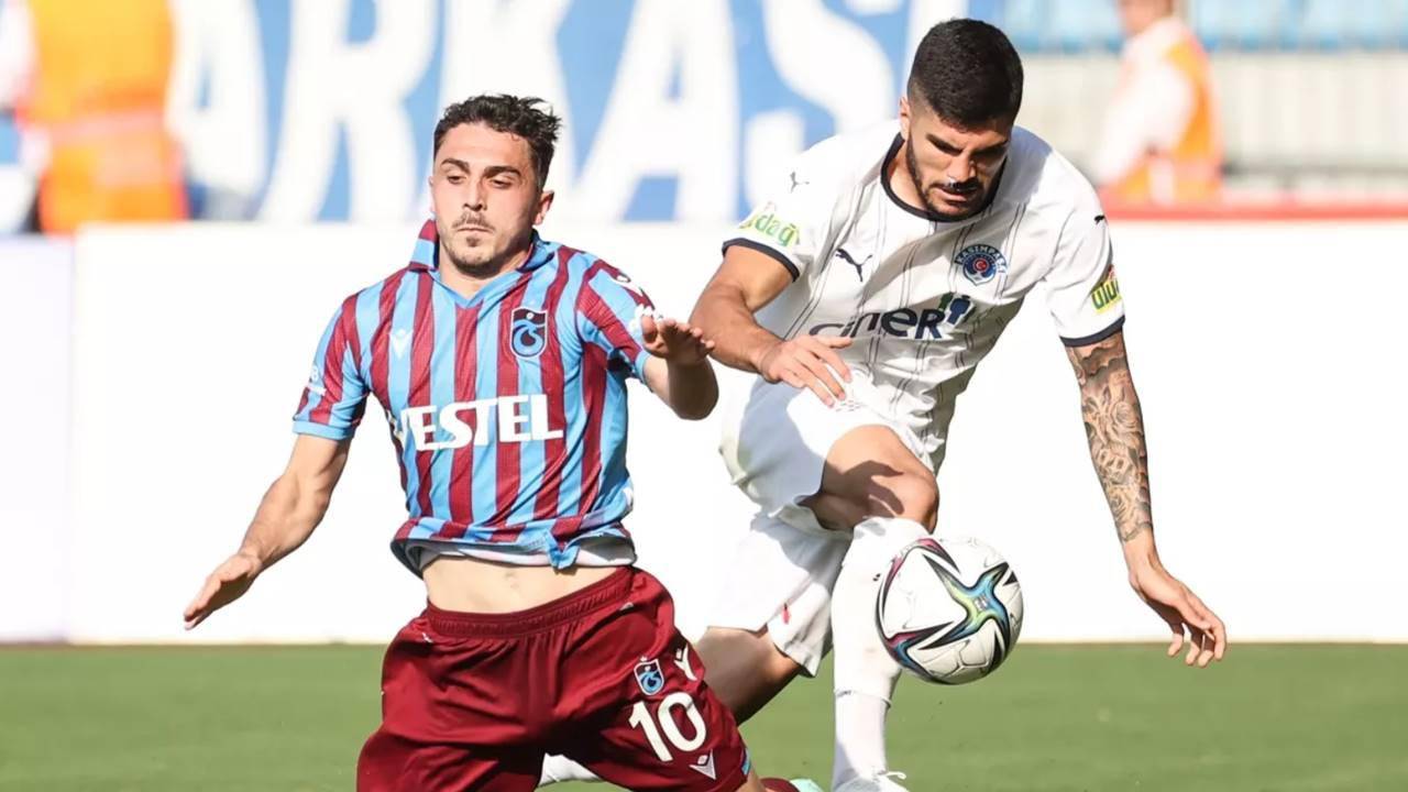 Trabzonspor Kulübü, Kasımpaşa'dan Evren Eren Elmalı ve Doğucan Haspolat'ın transferi konusunda görüşmelere başlandığını duyurdu. Trabzonspor Sportif Yatırım ve Futbol İşletmeciliği Ticaret AŞ'den Borsa İstanbul'a gönderilen ve Kamuyu Aydınlatma Platformunda da (KAP) yer alan açıklamada, "Kasımpaşa'nın profesyonel futbolcuları Evren Eren Elmalı ve Doğucan Haspolat'ın kulübümüze transferi konusunda görüşmelere başlanmıştır." ifadelerine yer verildi.