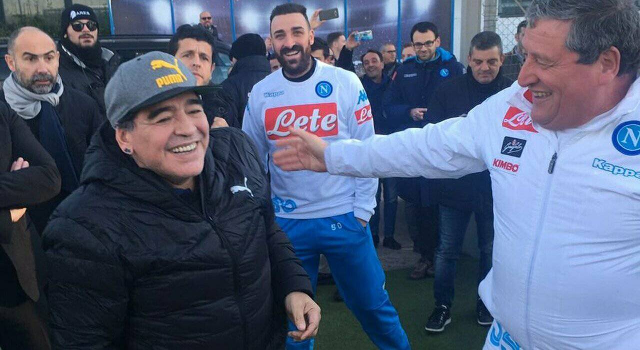 O günlerden, bugünlere gelen Tommaso Starace, elinde espresso fincanıyla futbolculara kahve dağıtırken, soyunma odasında sergilediği dans figürleriyle ve ağzından çıkardığı ilginç seslerle takımın neşe kaynağı oluyor.