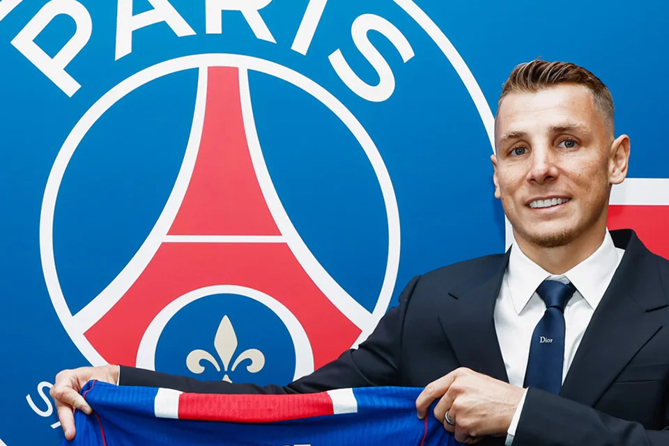 Lucas Digne, PSG’ye döndü!