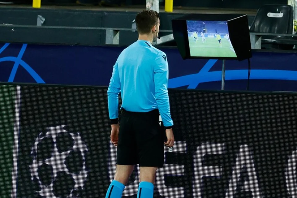 UEFA'dan hakemlik için yeni adım: Clear Line...