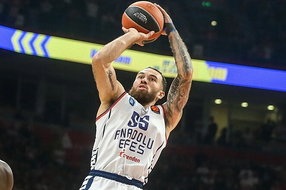 Anadolu Efes’e Mike James şoku!
