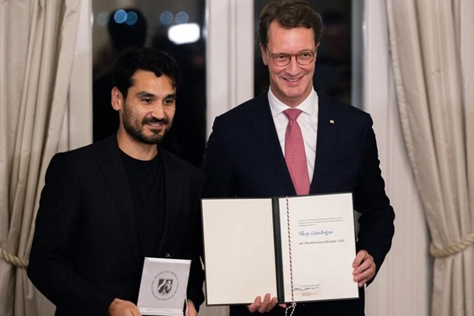 İlkay Gündoğan'a 2025 Mevlüde Genç Madalyası verildi!