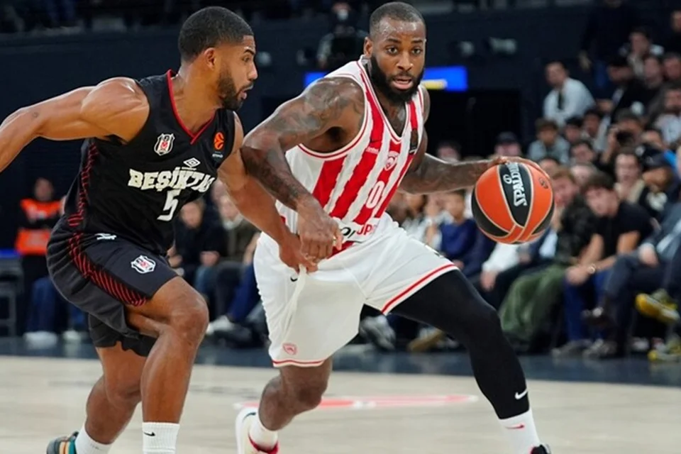 Beşiktaş, Olympiakos'a mağlup oldu!