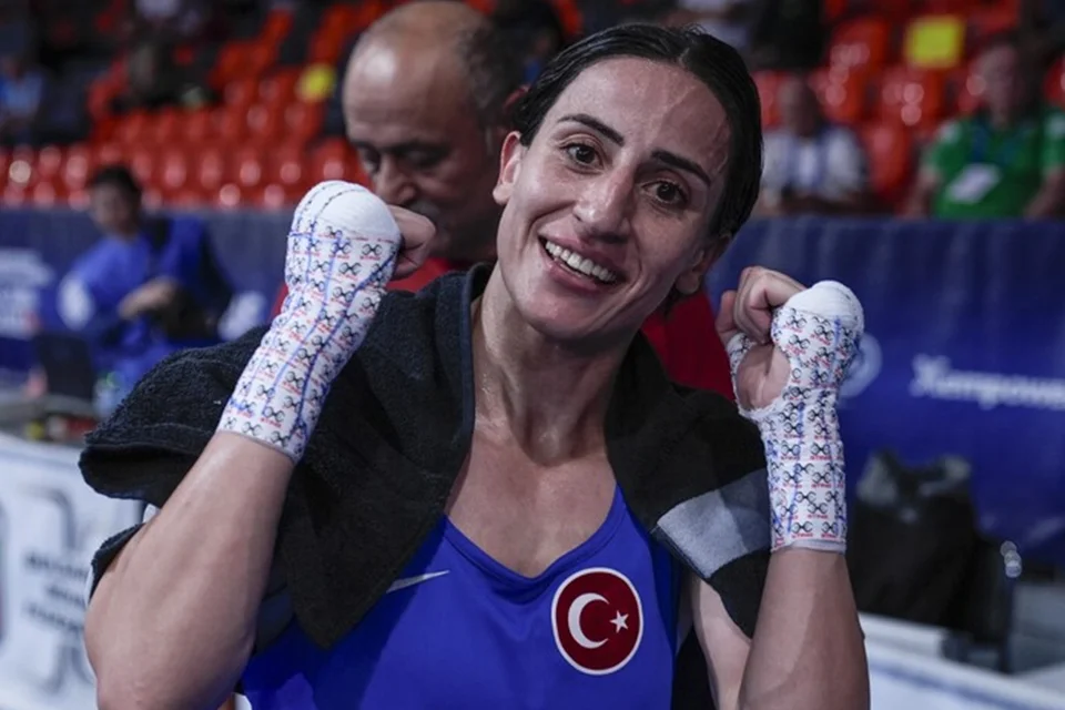 Gizem Özer, madalyayı garantiledi!