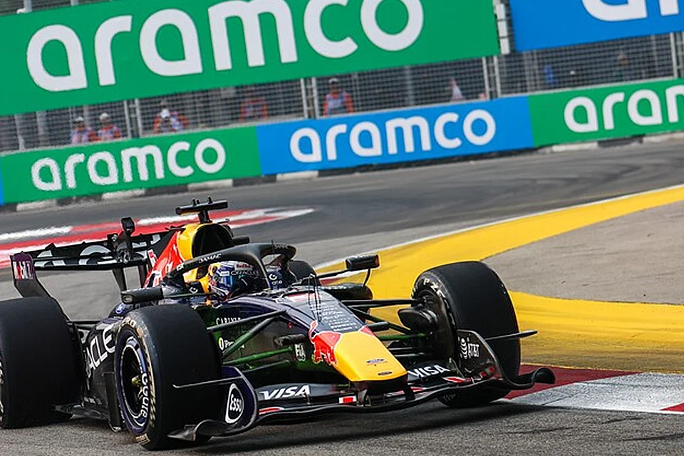 F1 Singapur GP’de pole, Max Verstappen'in!